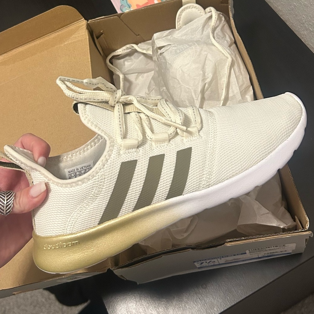 Adidas Cloudfoam Pure 2.0 White & Gold Sneakers